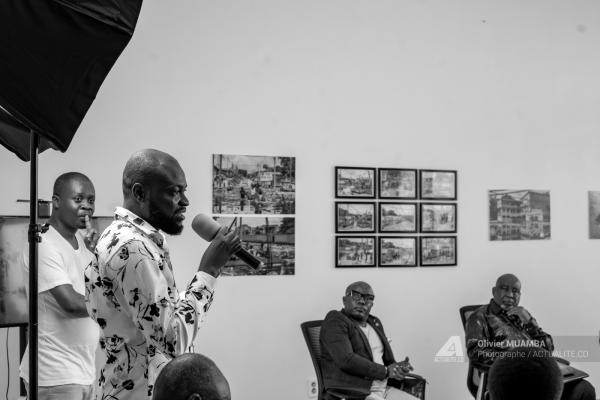 Exposition: « Urbanisation sauvage et dérèglement climatique : la crue du fleuve Congo déshabille Kinshasa »Photos Olivier Muamba, vidéos Lucien Adipenza, texte Prisca Lokale, commissaire Arsène Mpiana